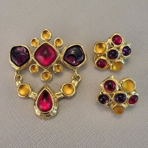 VTG Monet Gripoix Style Colorful Cabs Goldtone Brooch & Earrings Set Purple Red